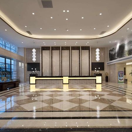 Ramada Plaza By Wyndham Enshi Hotell Exteriör bild